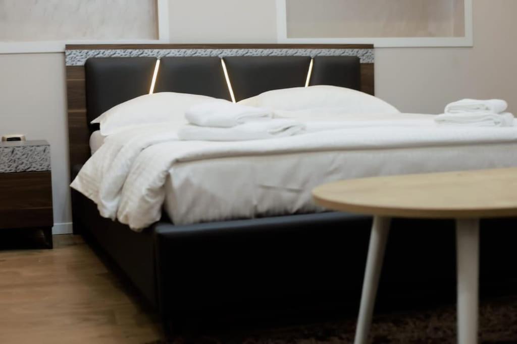 Grandpa House App.1 Apartment Tiranë Luaran gambar